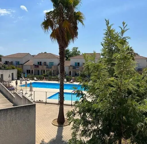 Superbe En Avec Piscine Proche Apartmán *